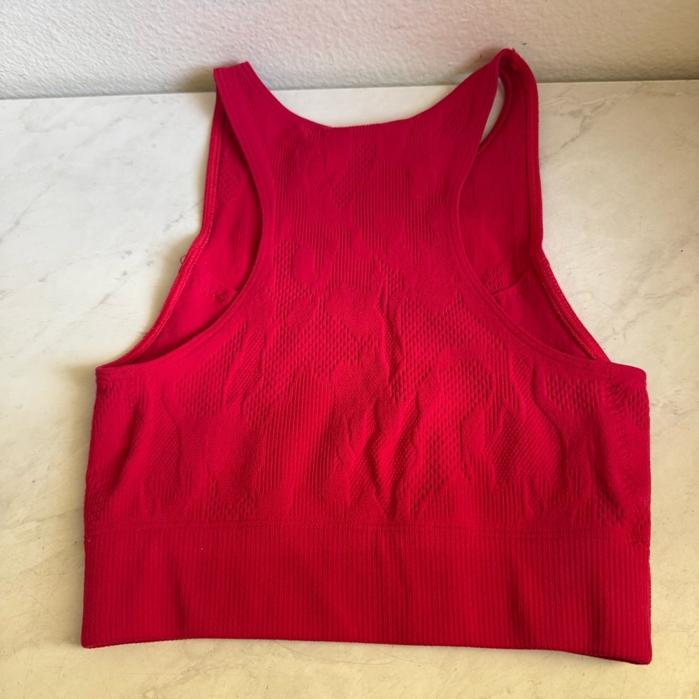 ❇️FABLETICS Bright Red Ribbed Highneck Sports Bra 2 for $22❇️ - Picture 3 of 3